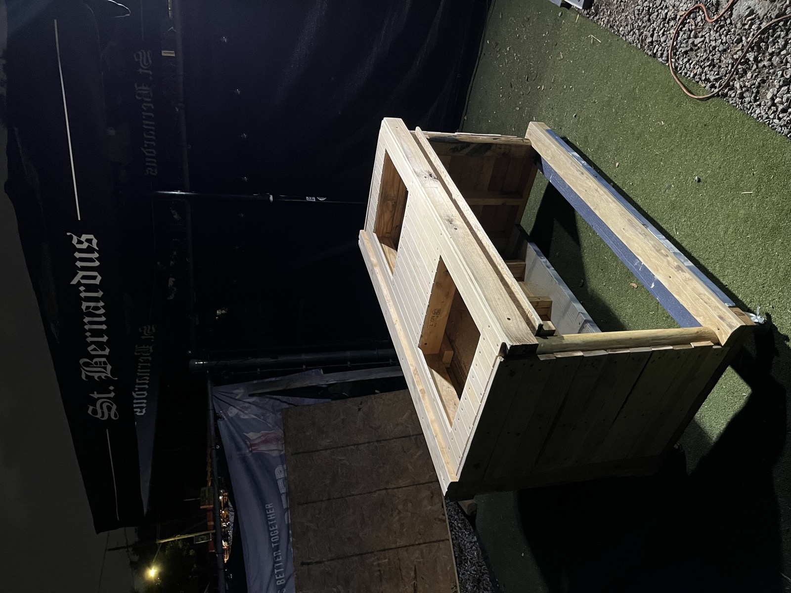 Near-final DJ Pallet Table side view